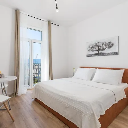 Apartament Bristol 2 *