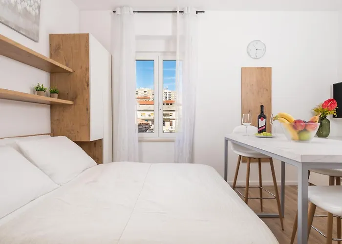 Apartment Bristol 2 Rijeka